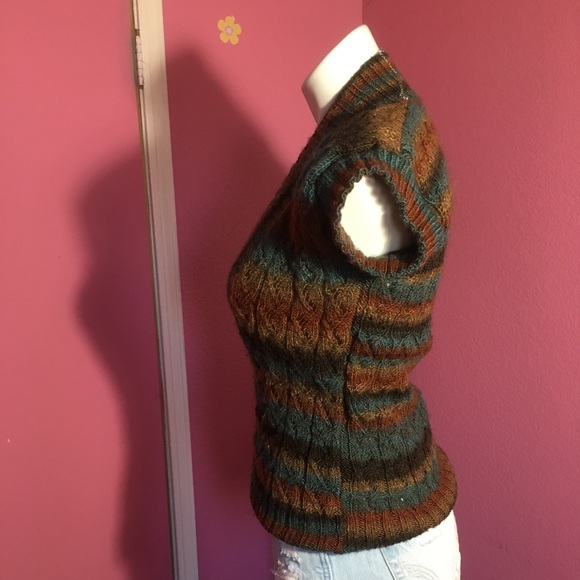 Multi Colored Breathable V-Neck Sweater - Picture 3 of 5